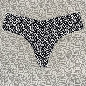 🌺 Victoria Secret thong underwear 🌺